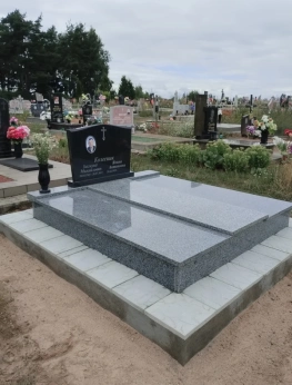 Памятник двойной 97
